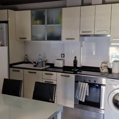 Holiday Studio Апартаменти *