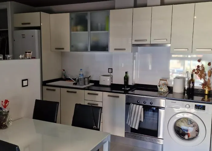 Holiday Studio Апартаменти *